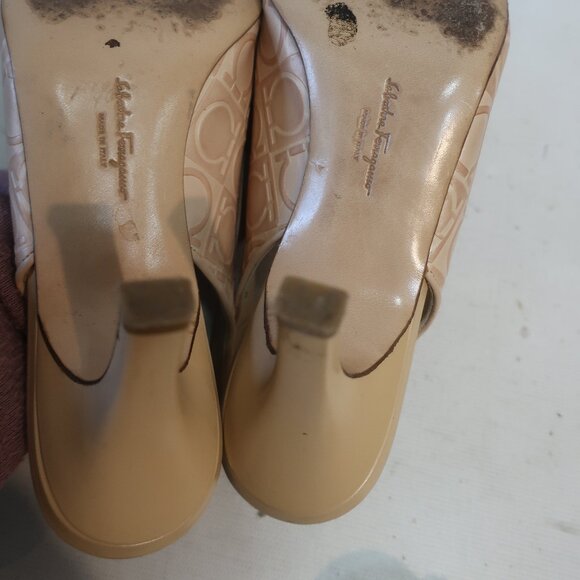 Authentic Salvatore Ferragamo Nude Gancini Embossed Slingback Heels Pumps 8 - Picture 9 of 12